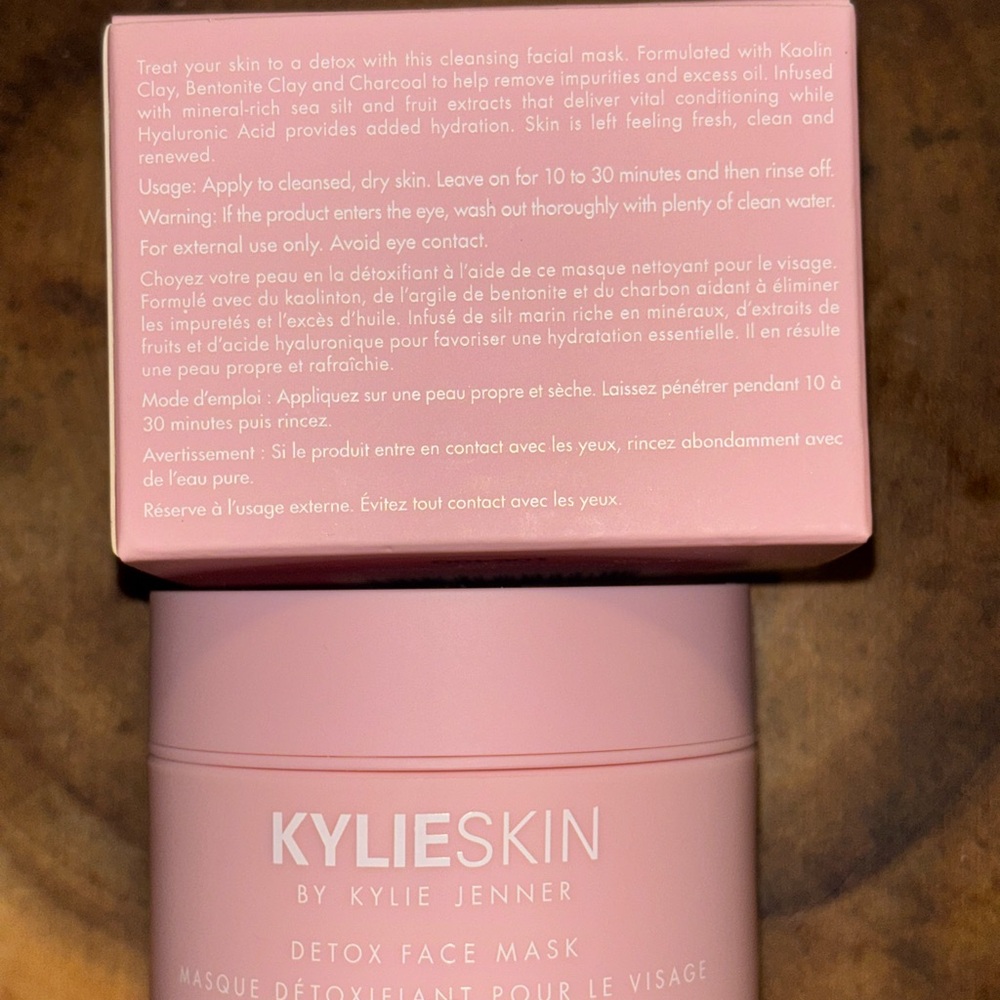 KylieSkin by Kylie Jenner Detox Face Mask 1.7 OZ - Picture 8 of 11